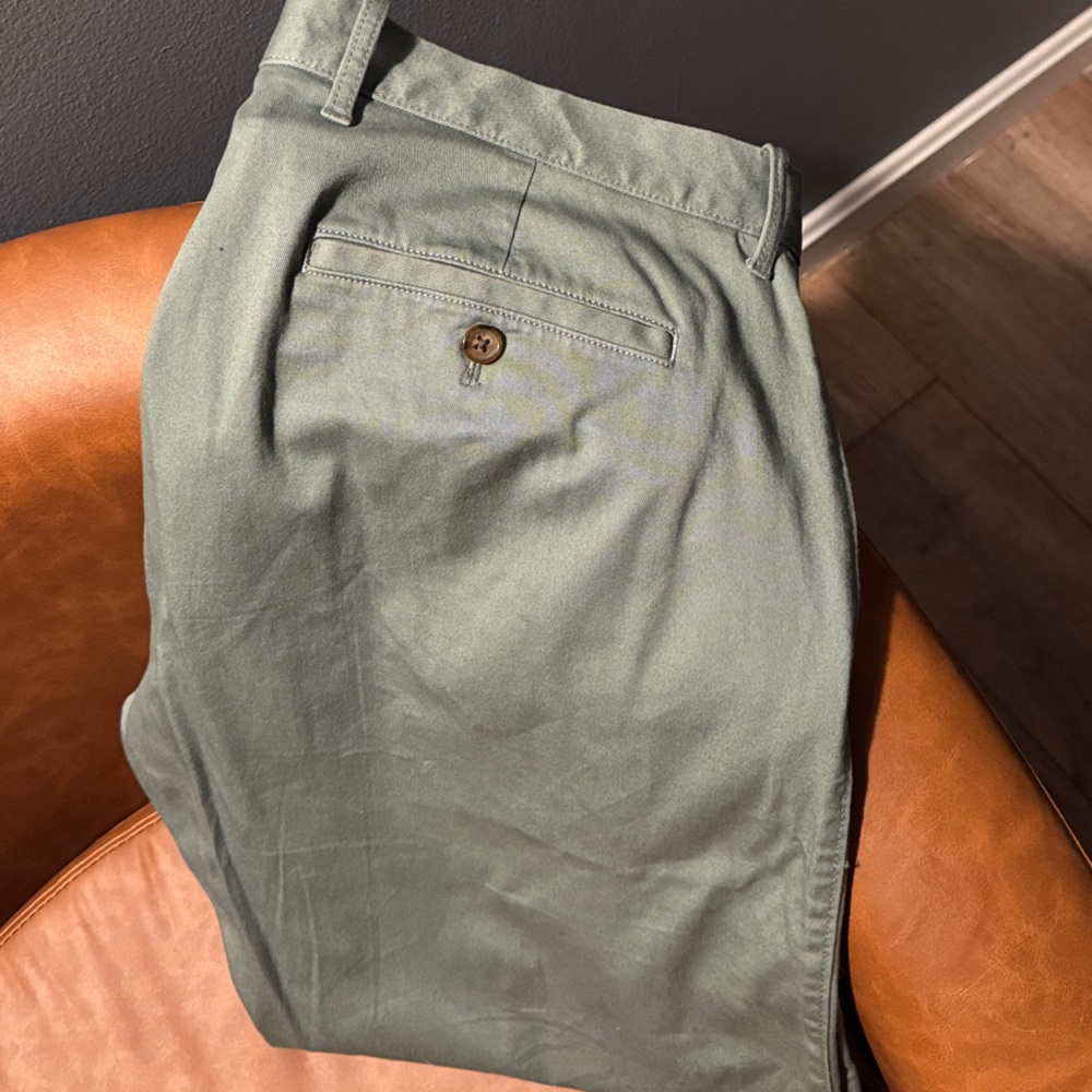 J. Crew Factory Men's Green Chinos